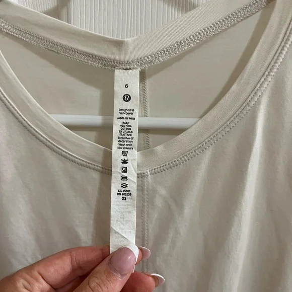 Women’s Lululemon Short Sleeve Shirt with Tie Wrap Size 6 - Picture 3 of 8